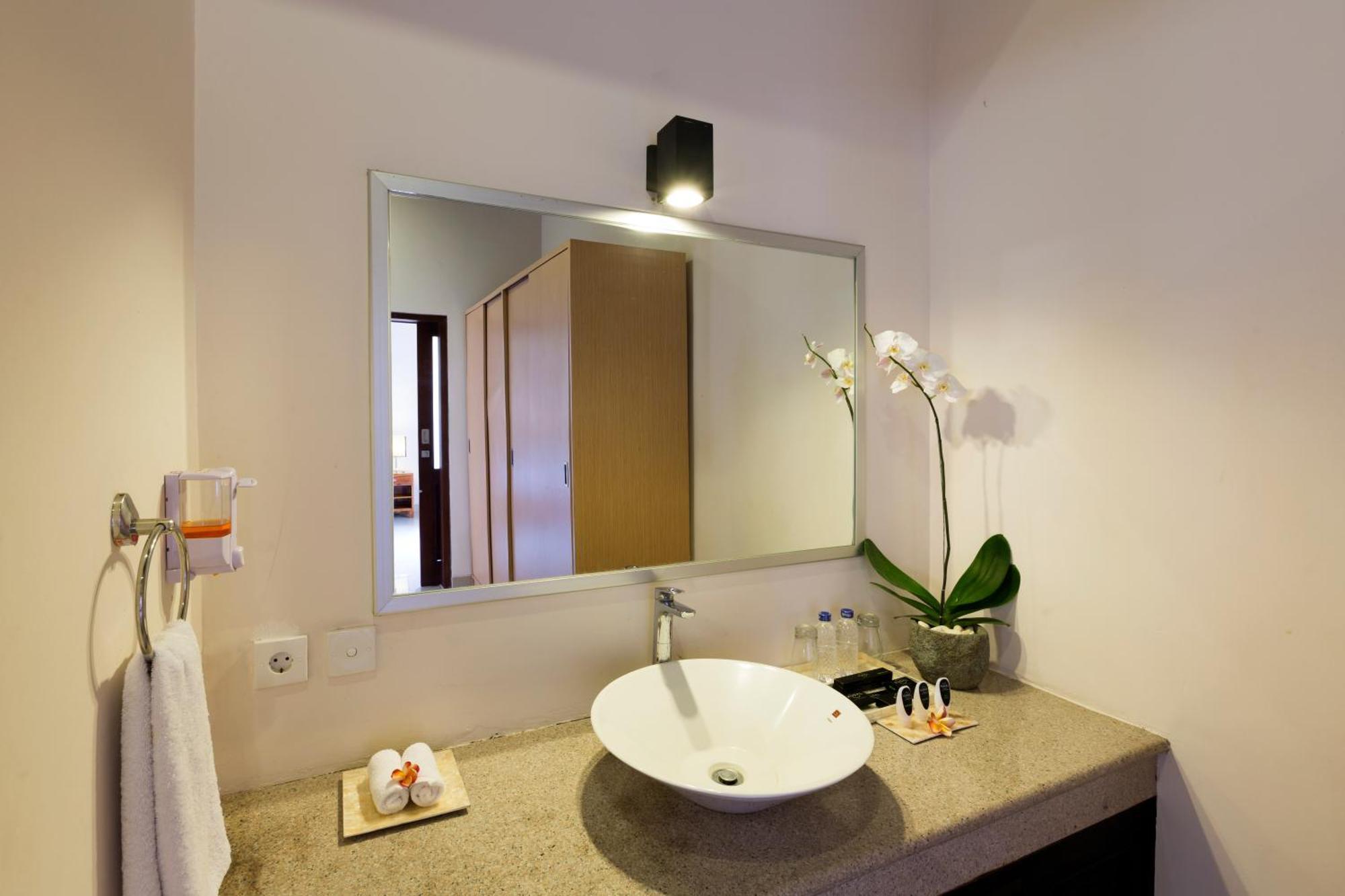 Kubal Villa And Living Seminyak Canggu  Luaran gambar